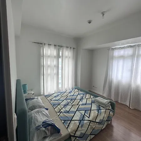 Cozy 2 Bedroom In A Prime Area