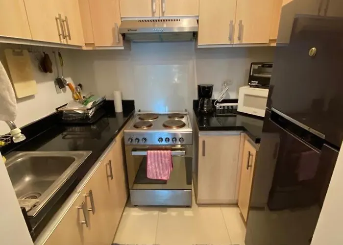 Cozy 2 Bedroom In A Prime Area Apartment