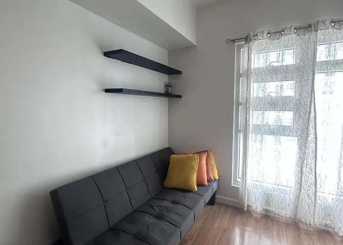 Cozy 2 Bedroom In A Prime Area Apartment