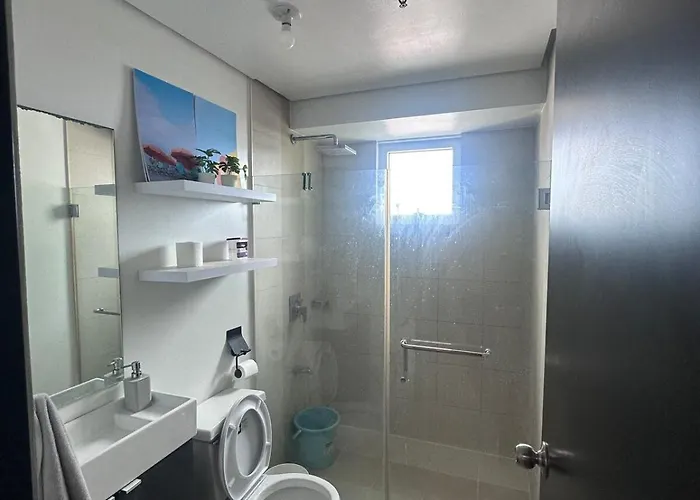 Cozy 2 Bedroom In A Prime Area